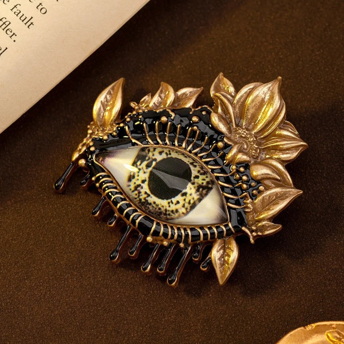 Broche Ojo del Diablo – Esmalte Vintage Estilo Palace | Pendientes y Anillos Unisex